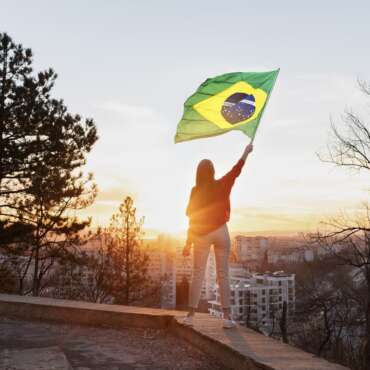 Quem escreveu o Hino Nacional Brasileiro