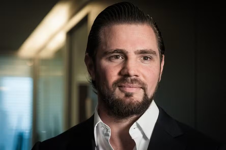 Escândalo do Banco Master no Brasil: Um Labirinto de Fraude, Intimidação e Entrelaces Institucionais